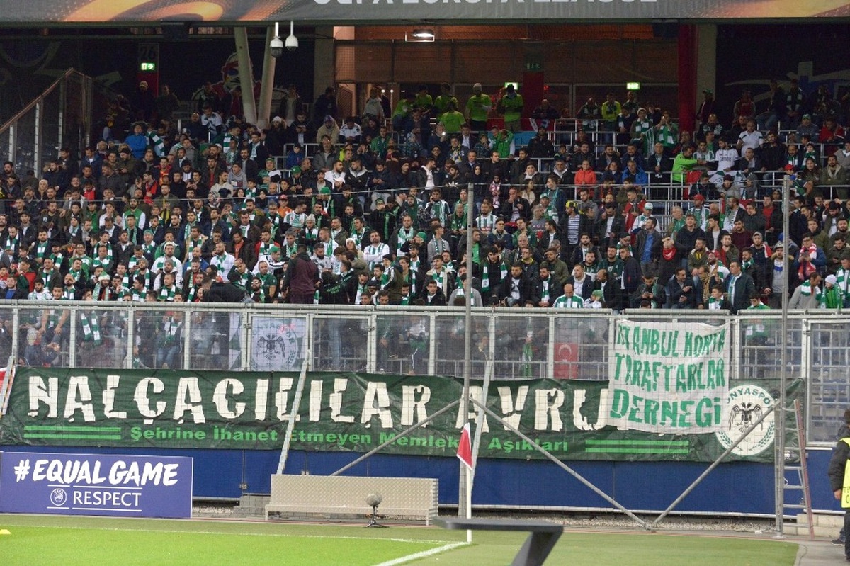 UEFA Avrupa Ligi: Salzburg: 0 - Atiker Konyaspor: 0 (İlk Yarı)