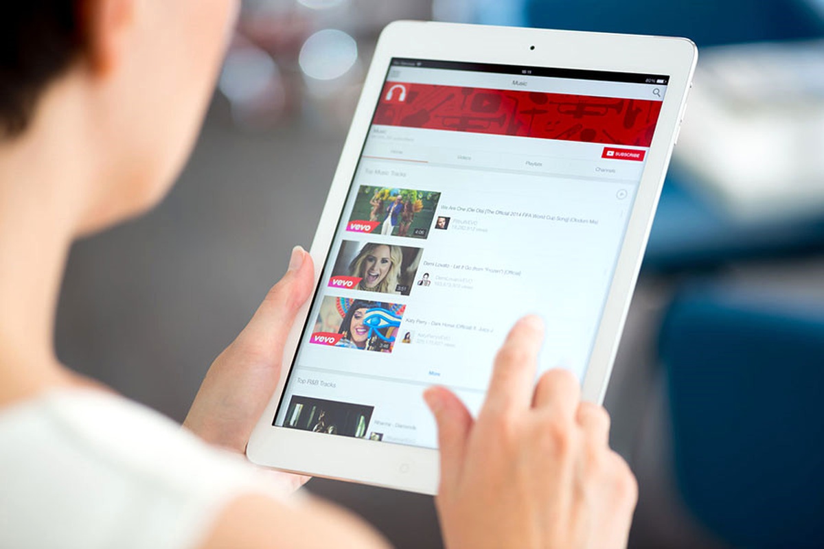 Z Kuşağının %97\'si YouTube\'da Ama Mizahı Önde!