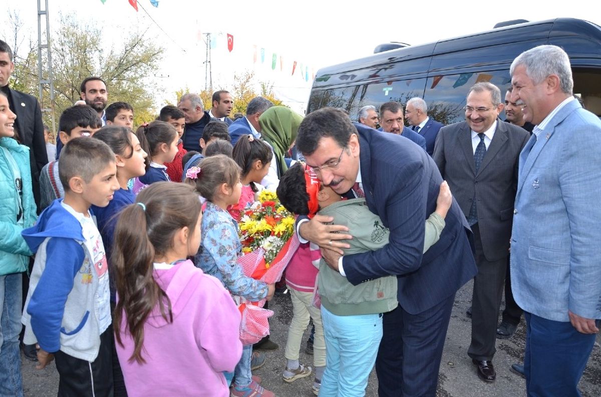 Bakan Tüfenkci \'Yeşilyurt Meslek Ediyor Projesi\' Sertifika Törenine Katıldı