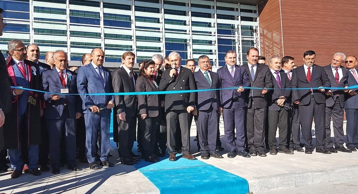 Başbakan Binali Yıldırım\'ın Erzincan\'daki Açılış Törenine Rektör Çomaklı da Katıldı