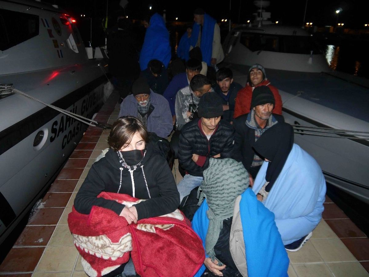 Çanakkale\'de 29 Mülteci Yakalandı