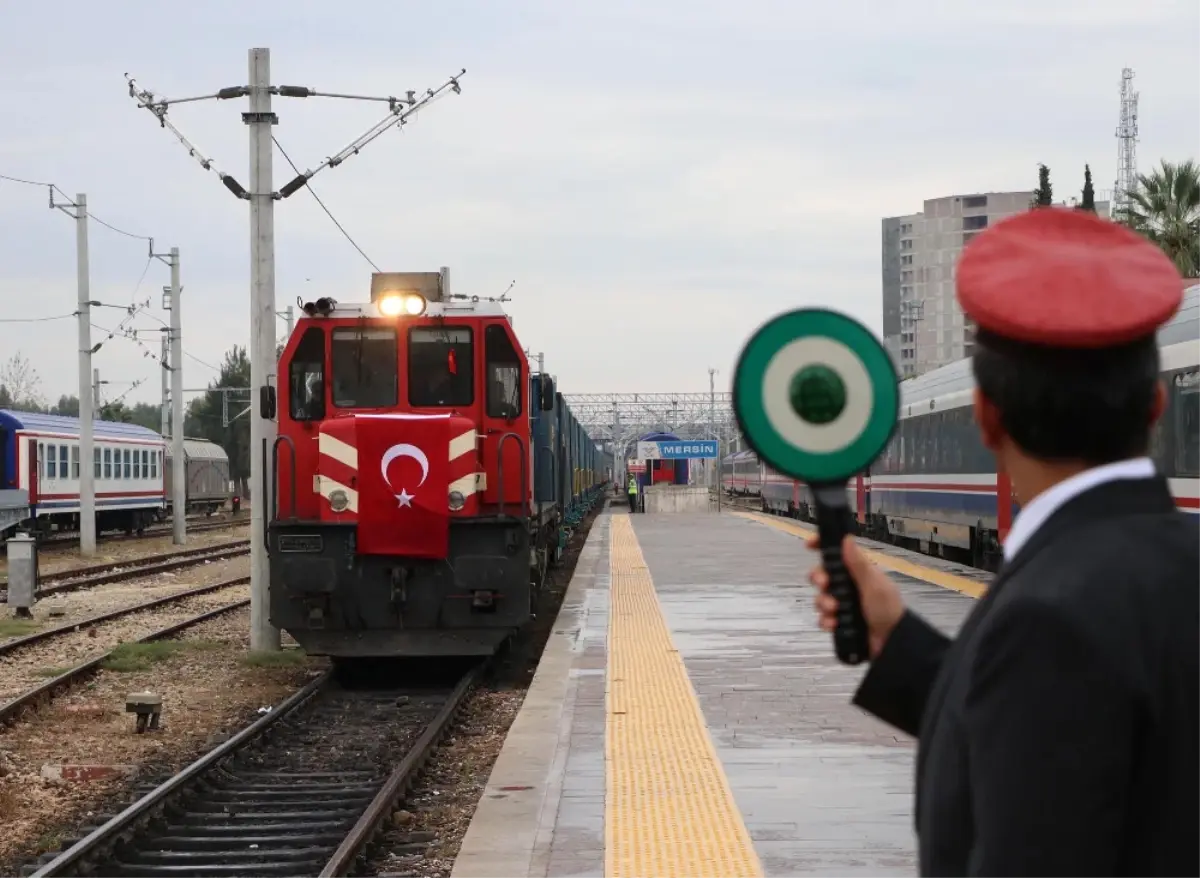 Demir İpek Yolunda İlk Tren 10 Saat Erken Geldi