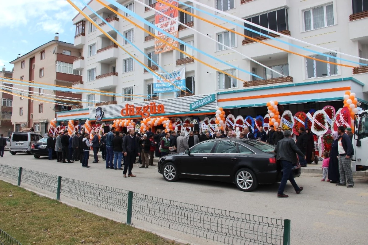 Düzgün Marketler 14. Şubesine Dadaşkent\'te Açtı