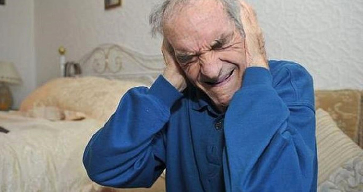 Kafasında Her Gün Ulusal Marşı Duyuyor Çünkü Müzikal Kulak Sendromu Var!