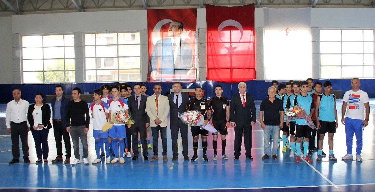 Mersin\'de Okul Sporları Törenle Açıldı