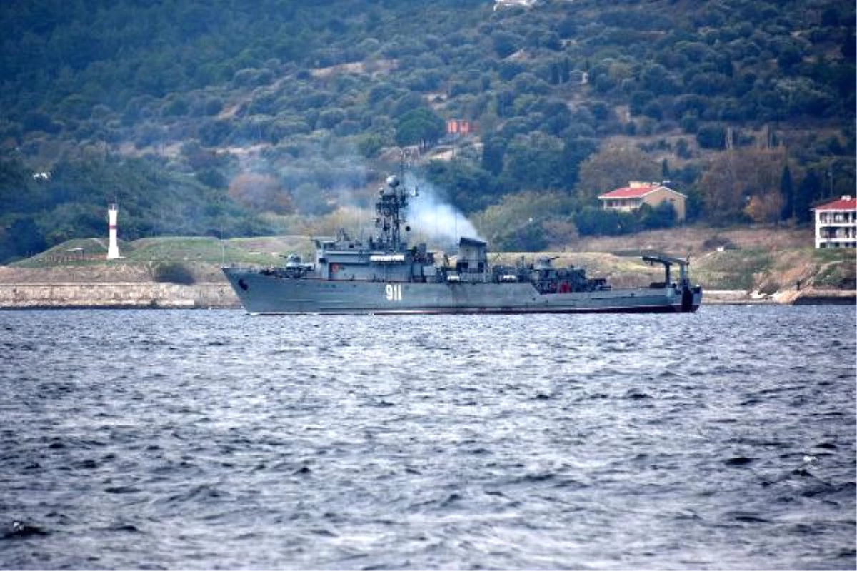 Rus Mayın Tarama Gemisi, Çanakkale Boğazı\'ndan Geçti