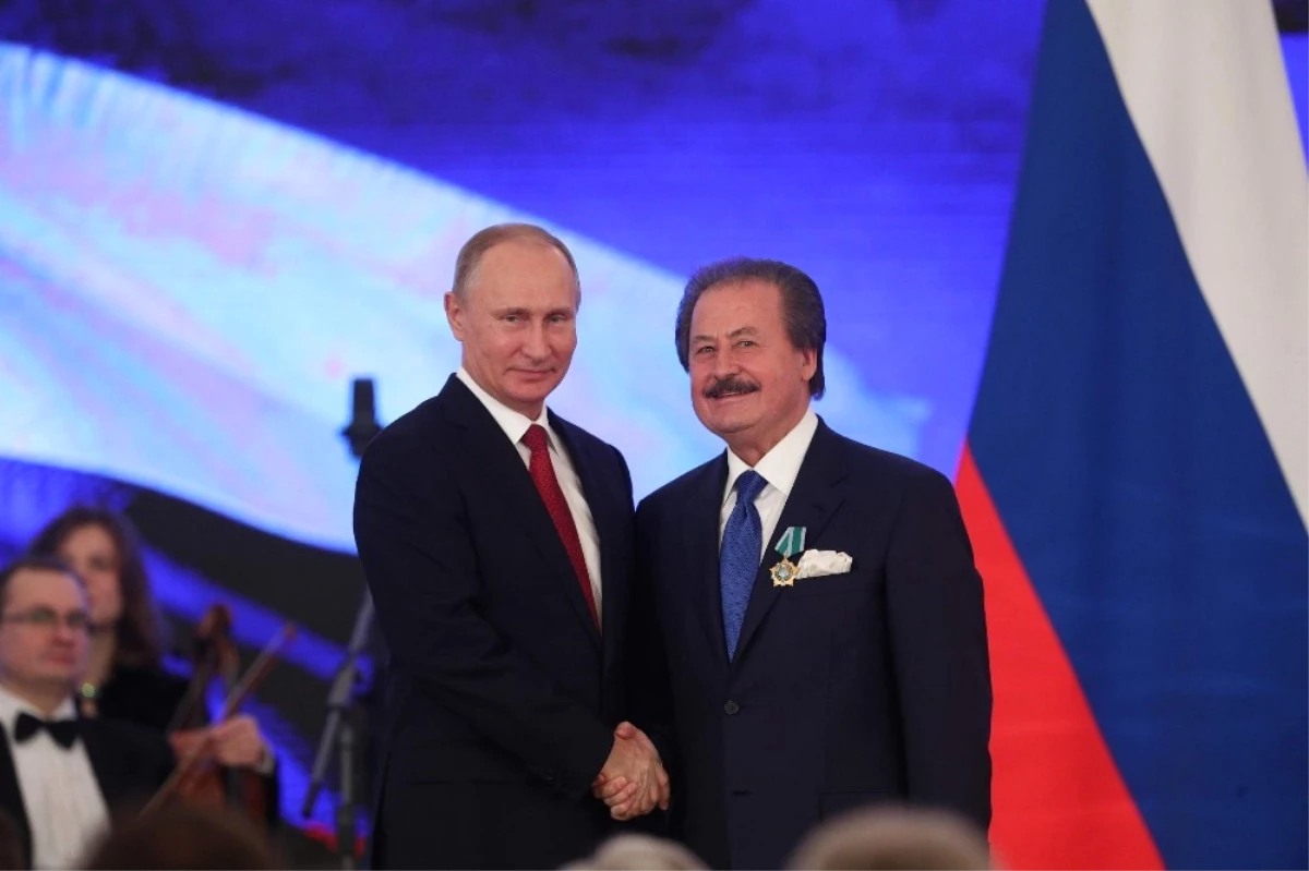 Rusya Lideri Putin\'den Eski Bakan Çağlar\'a Anlamlı Ödül