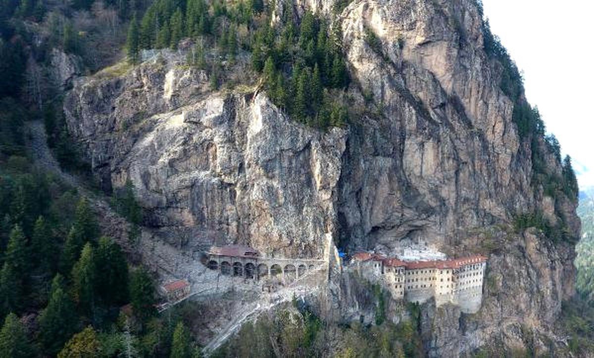 Tarihi Sümela Manastırı\'na Makyaj