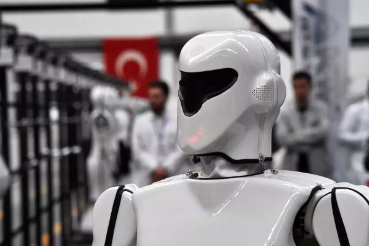 Türkiye\'nin İlk İnsansı Robot Fabrikası Konya\'da Açıldı! "ADA GH-5"in Görevi: Ev hanımlarına Yardım