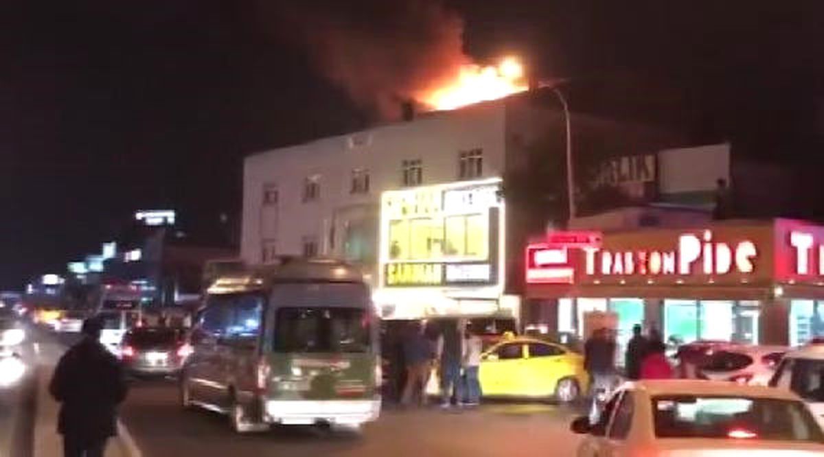 Ümraniye\'de Korkutan Yangın
