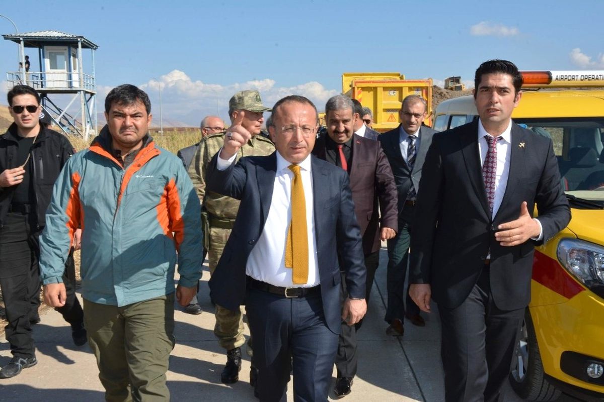 Vali Atik, Siirt Havaalanında İncelemede Bulundu