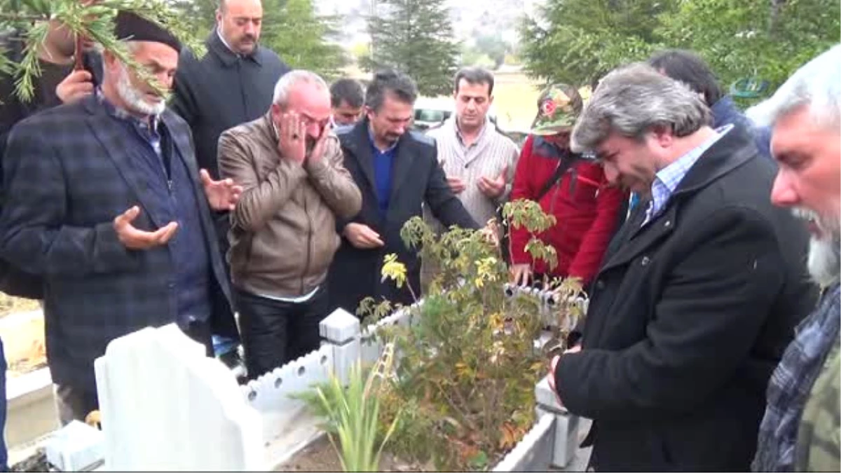 23 Yıl Sonra Şehit Arkadaşlarının Mezarında Buluştular