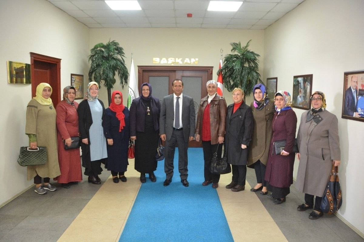 Ak Partili Kadınlardan Başkan Toltar\'a Ziyaret