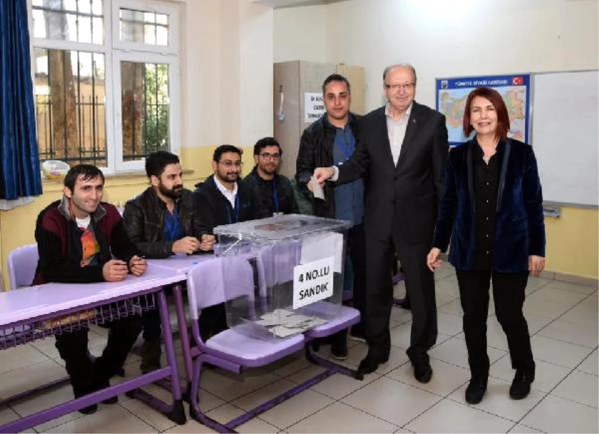 Avcılar\'da Pazar Yeri İçin Referandum Heyecanı