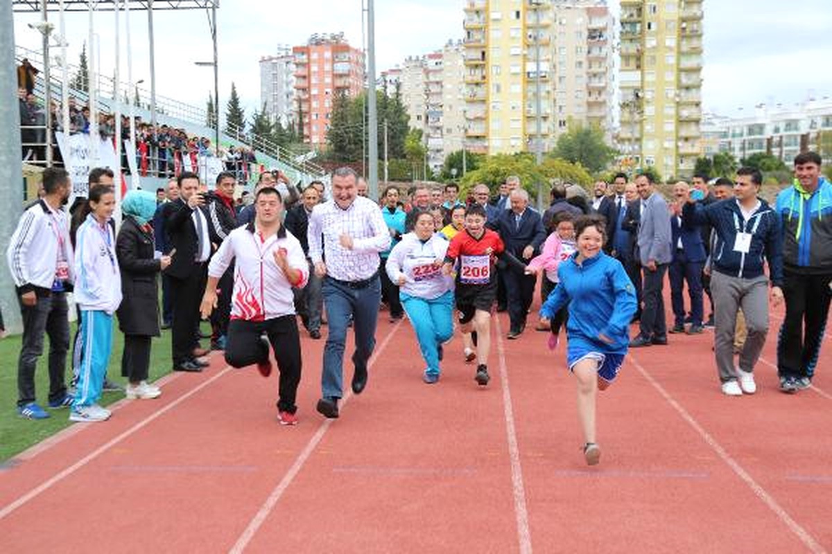 Bakan Bak\'tan Özel Sporculara Özel Ziyaret