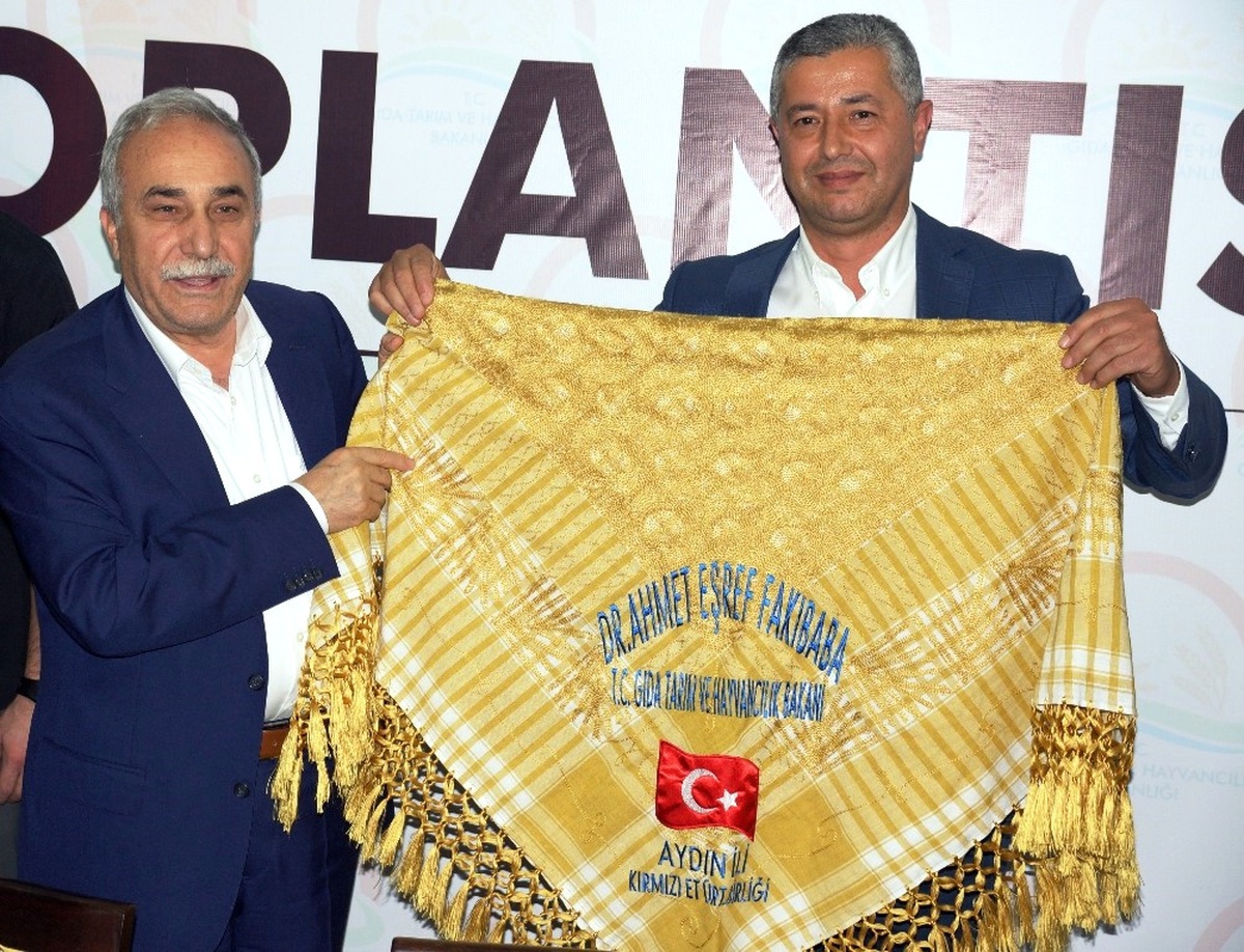 Bakan Fakıbaba: "Kırmızı Et İthalatına Ben de Karşıyım"