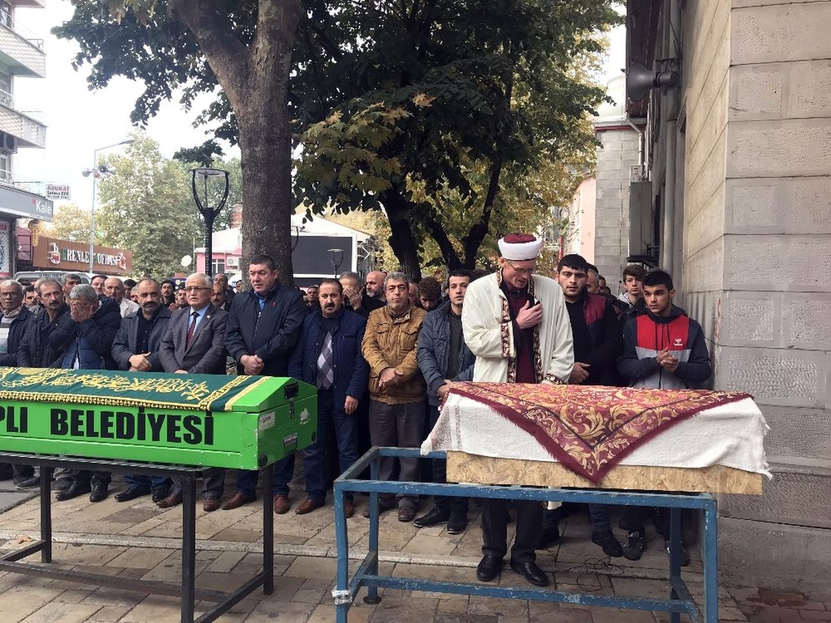 Balkondan Düşen Çocuk Hayatını Kaybetti
