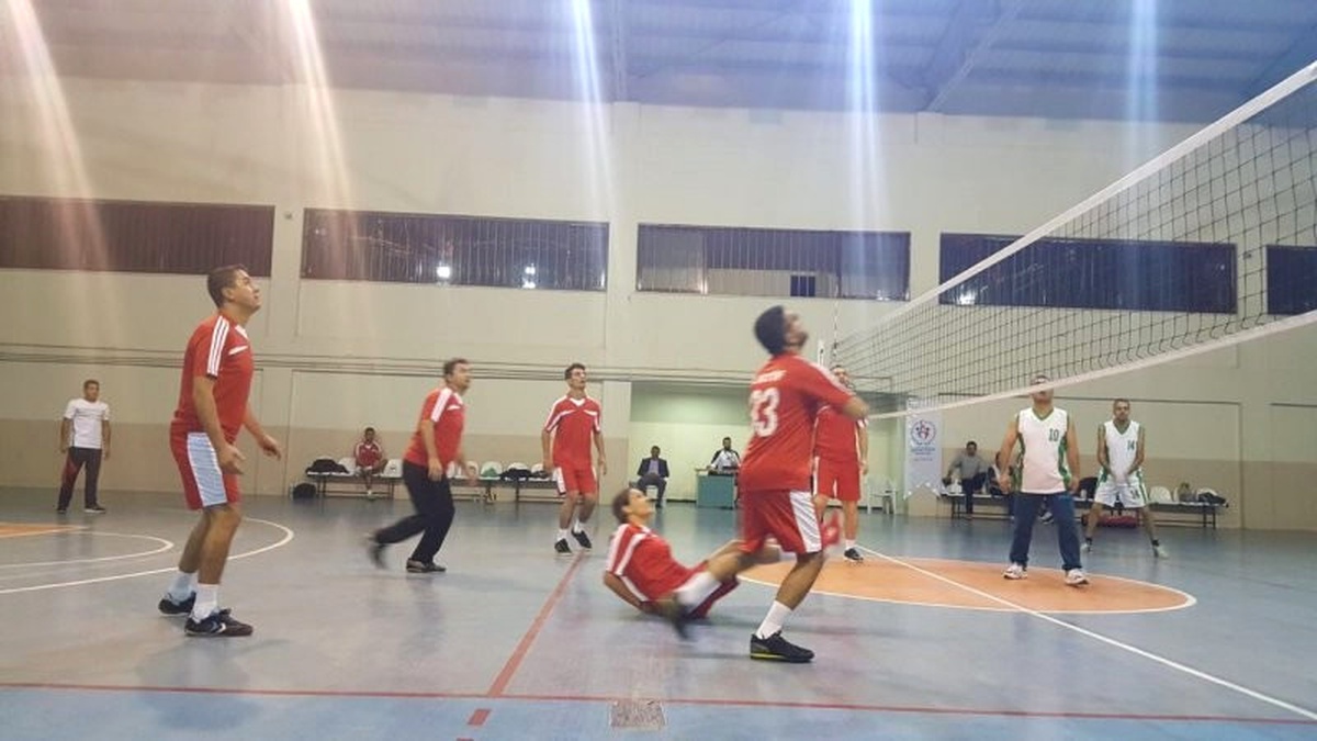 Besni\'de Öğretmenler Günü Voleybol Turnuvası Başladı