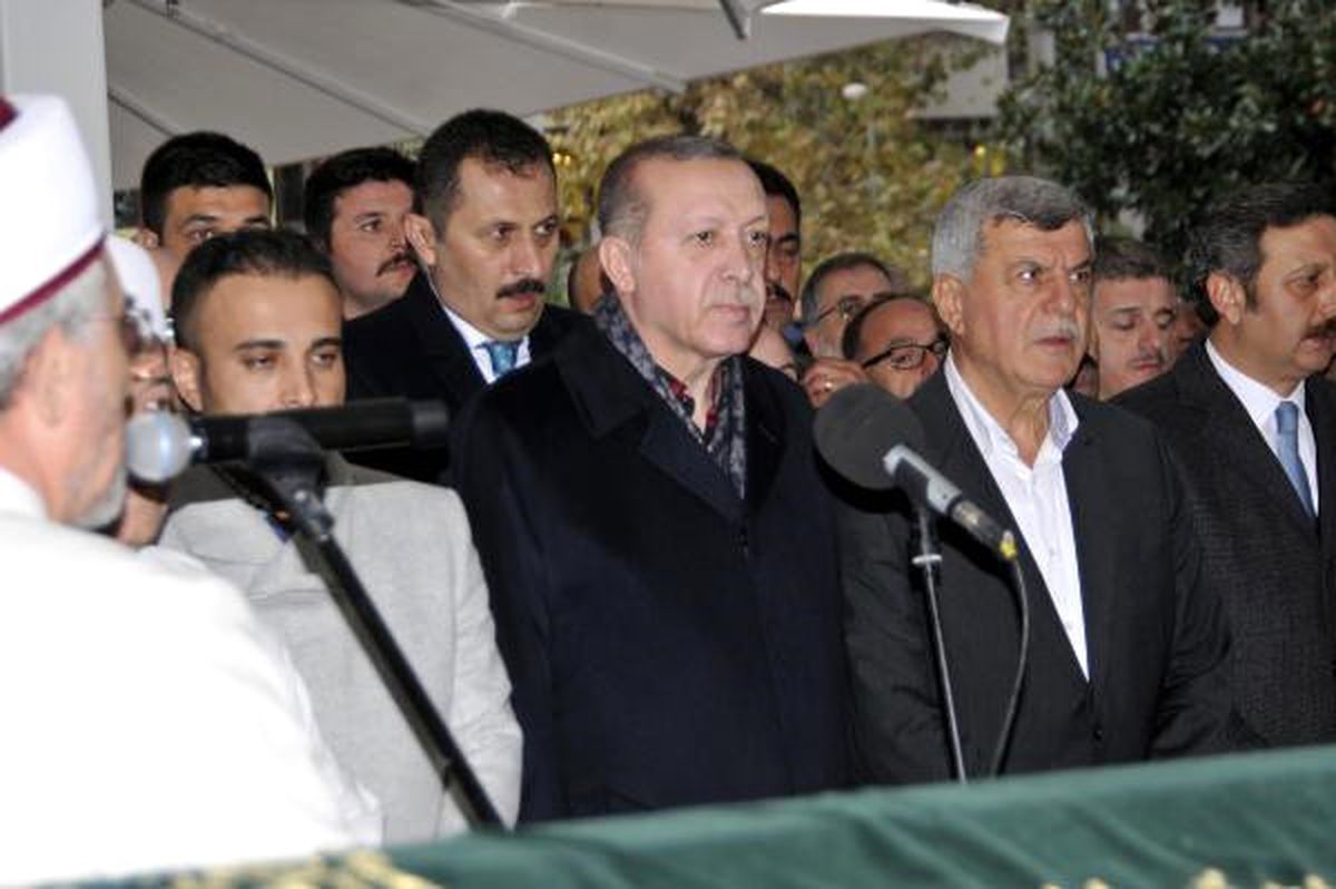 Cumhurbaşkanı Erdoğan\'dan Sınıf Arkadaşına Son Görev