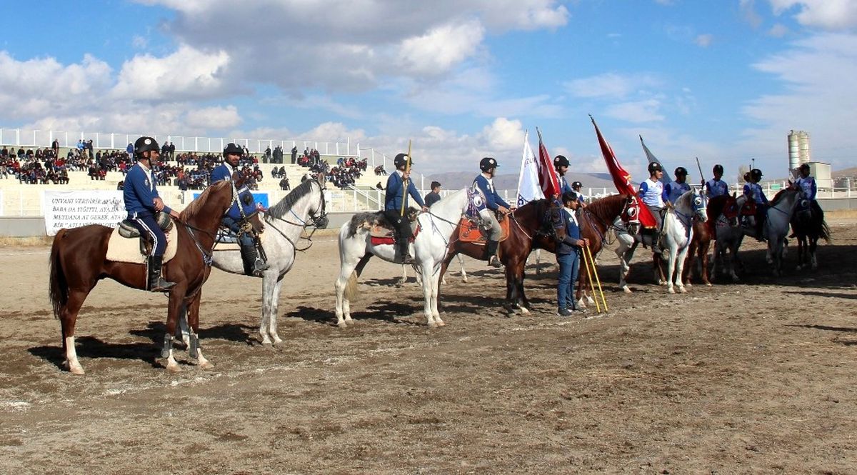 Erzurum\'da Yem Ödüllü Cirit Turnuvası