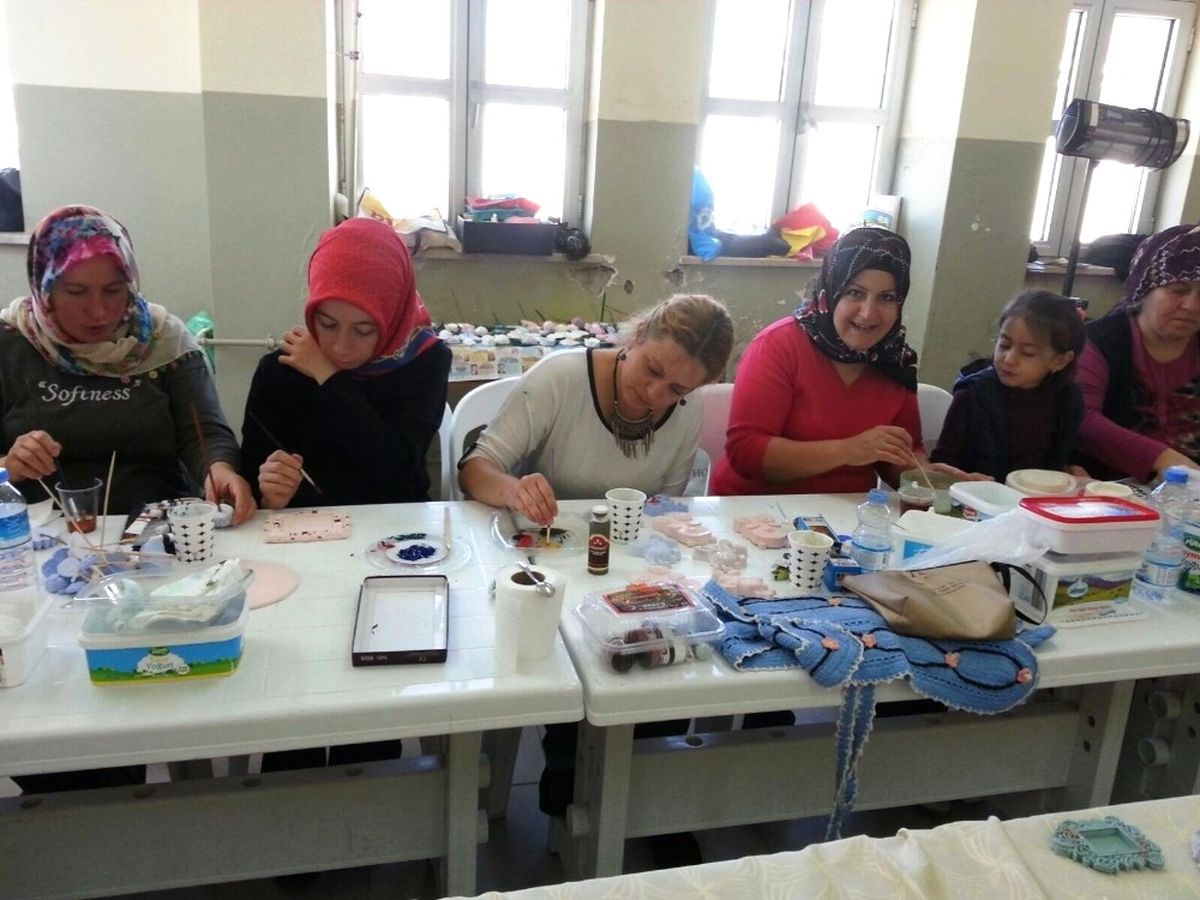 Hanımlar Bu Kurs Sayesinde Meslek Sahibi Oluyor