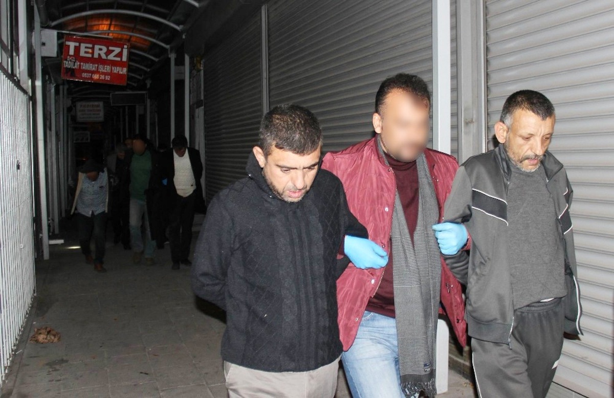 Kayseri\'de Uyuşturucu Operasyonu: 12 Gözaltı