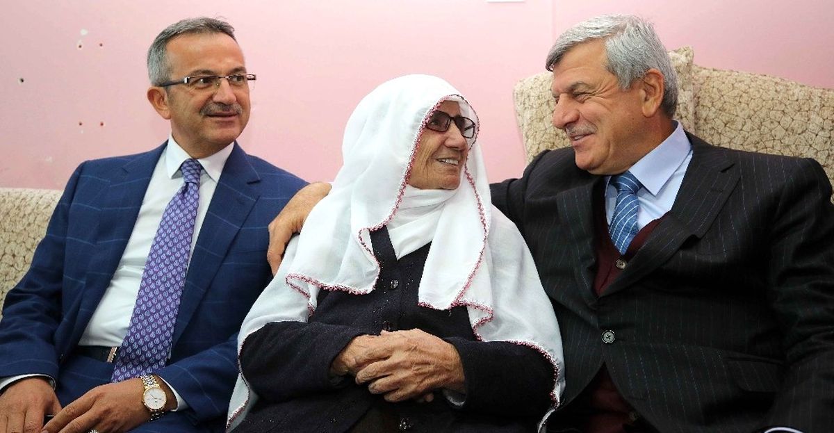 Menemşe Nine\'nin Atatürk Sevgisi