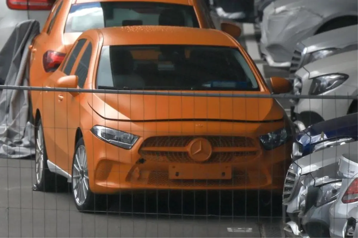 Mercedes A Serisinin Yeni Versiyonu Kamuflajsız Yakalandı