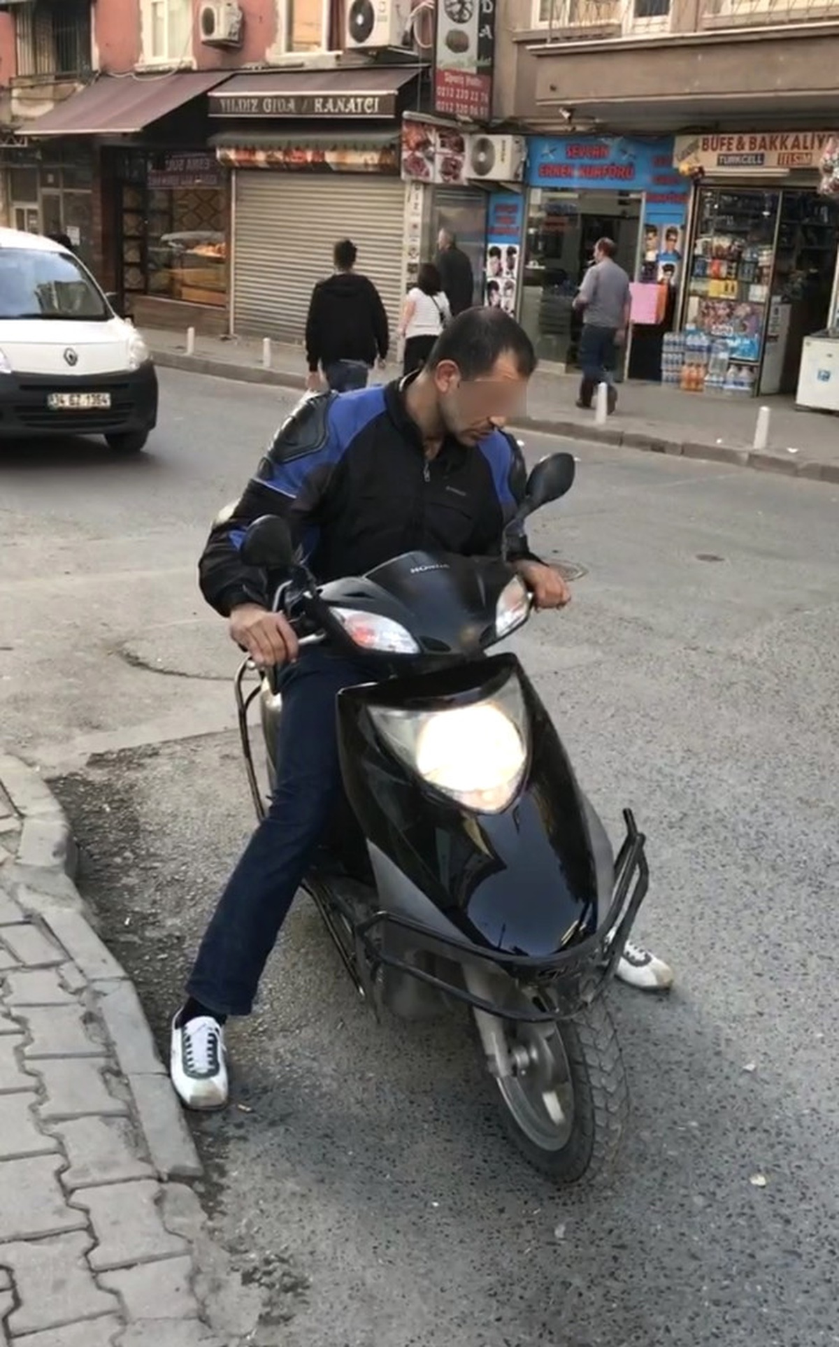 İstanbul\'da Bonzai Manzaraları Kamerada