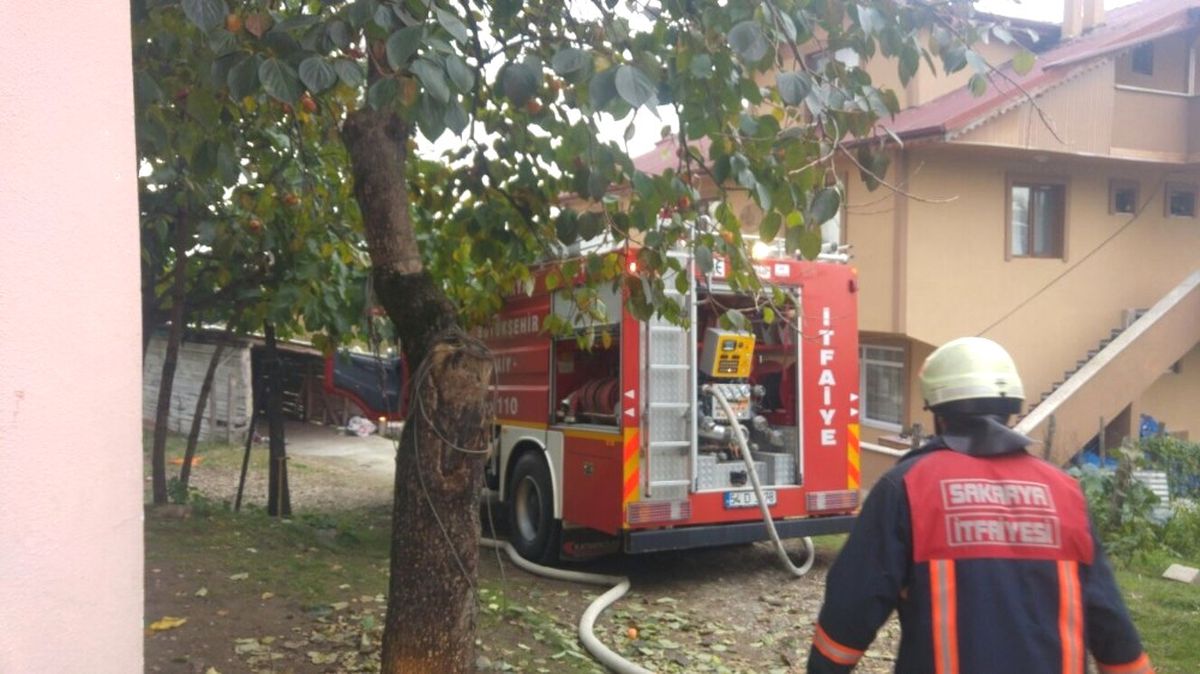 Samanlıkta Çıkan Yangın Korkuttu