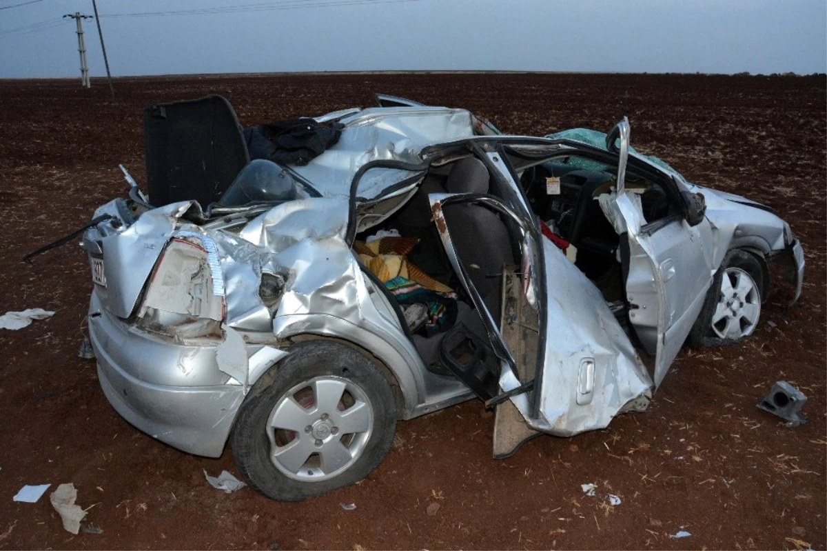 Şanlıurfa\'da Trafik Kazası: 2\'si Ağır 5 Yaralı