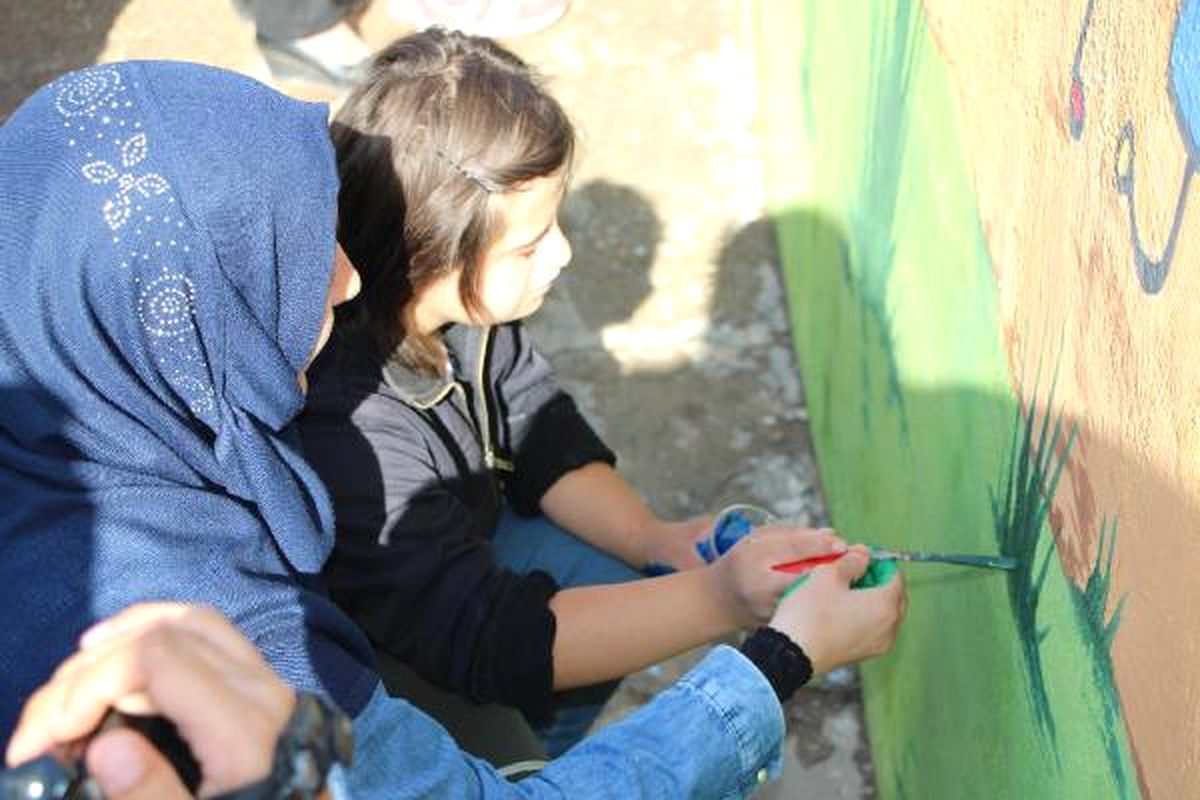 Silopi\'de Engelli Öğrencilerden Duvara El Baskısı