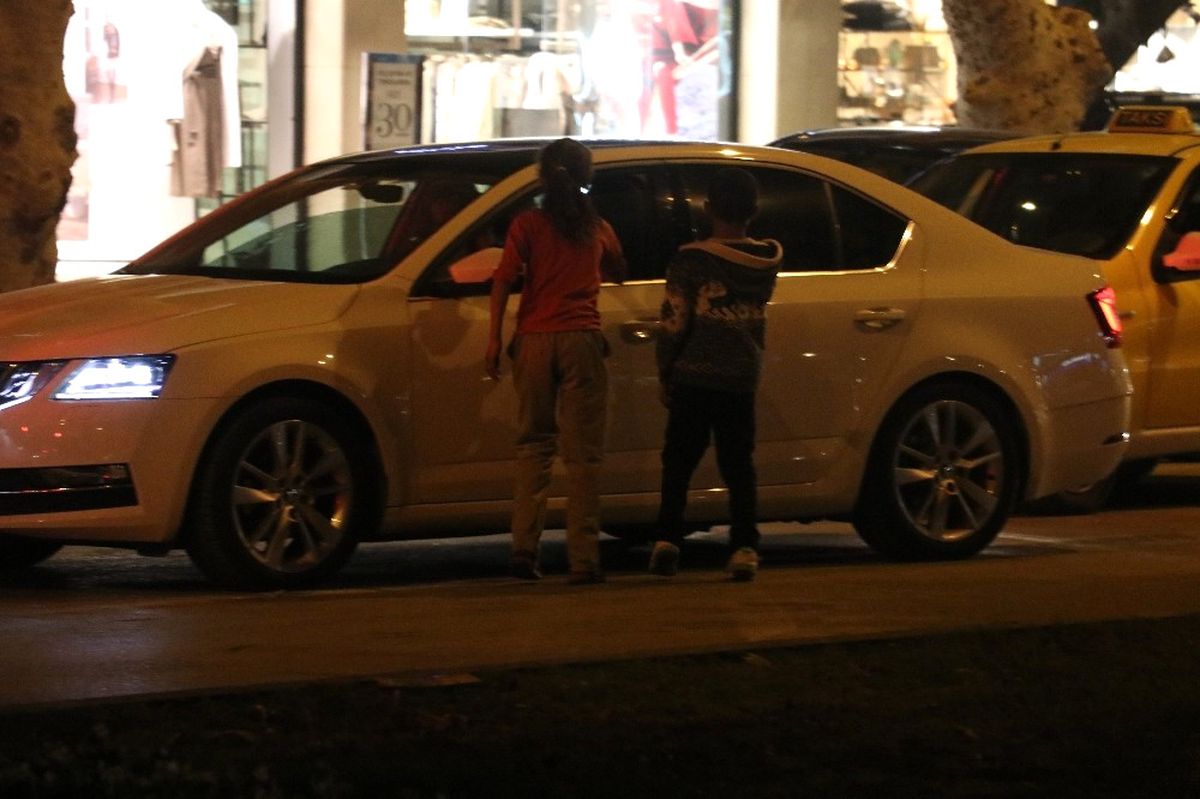 Suriyeli Çocuk Dilenciler Trafik Işıklarında Kazaya Davetiye Çıkarıyor