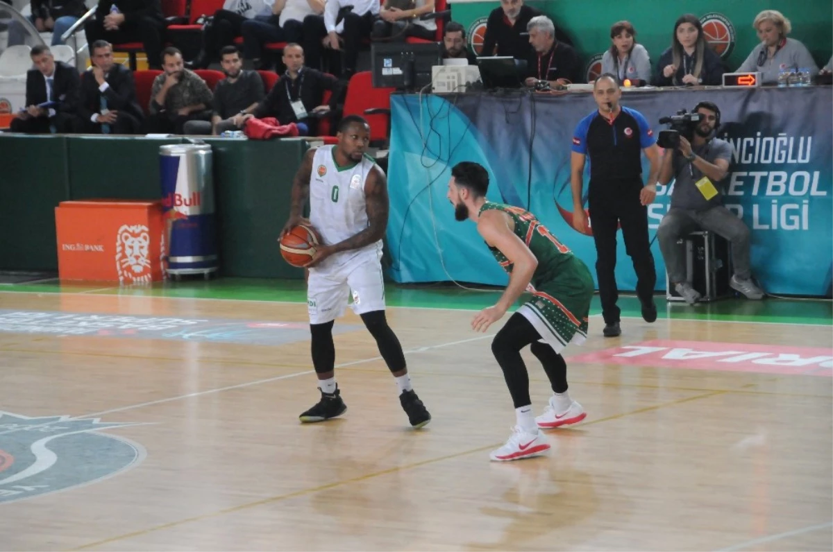 Tahincioğlu Basketbol Süper Ligi: Yeşilgiresun Belediyespor: 76 - Banvit: 81