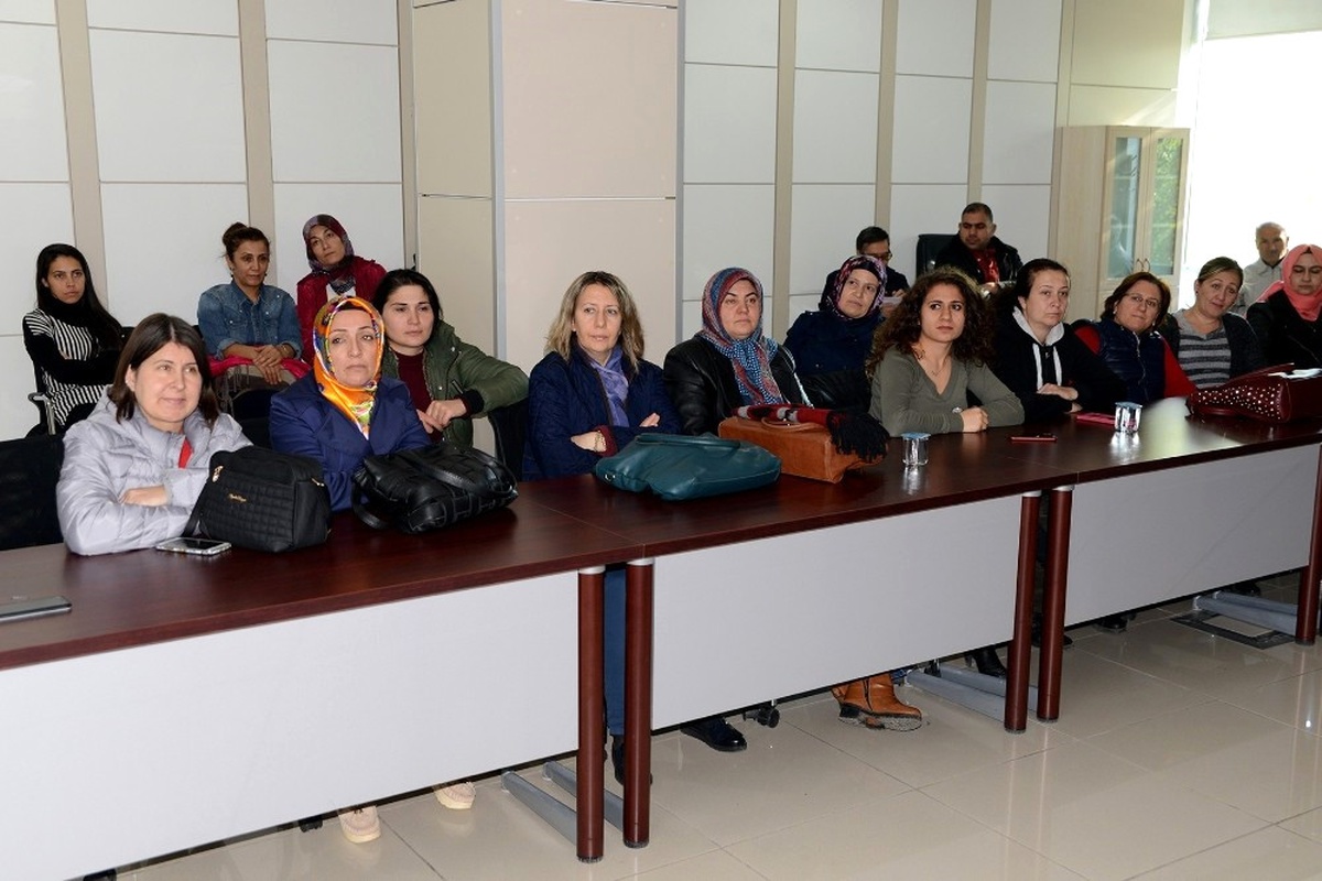 Tepabaşı Beldiyesi\'nden Temizlik Personeline Eğitim