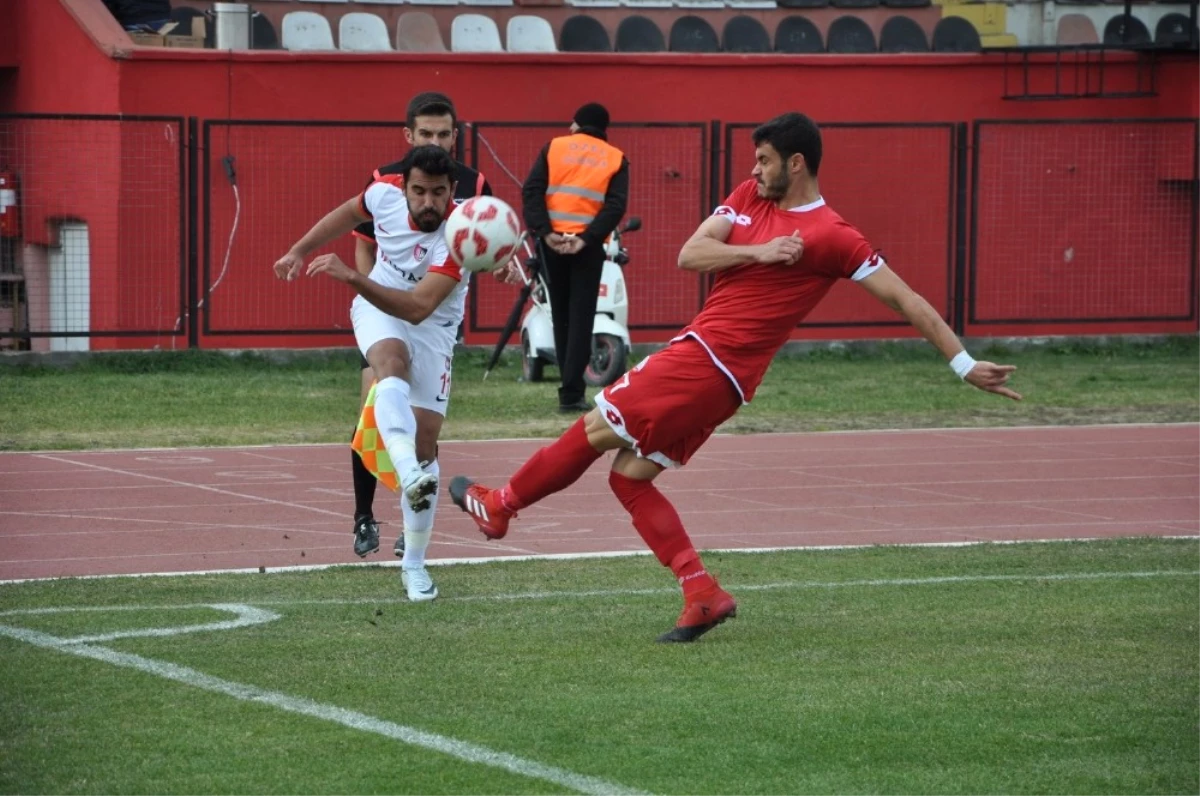 Tff 3. Lig 3. Grup Utaş Uşakspor: 1 - Ankara Adliyespor: 1