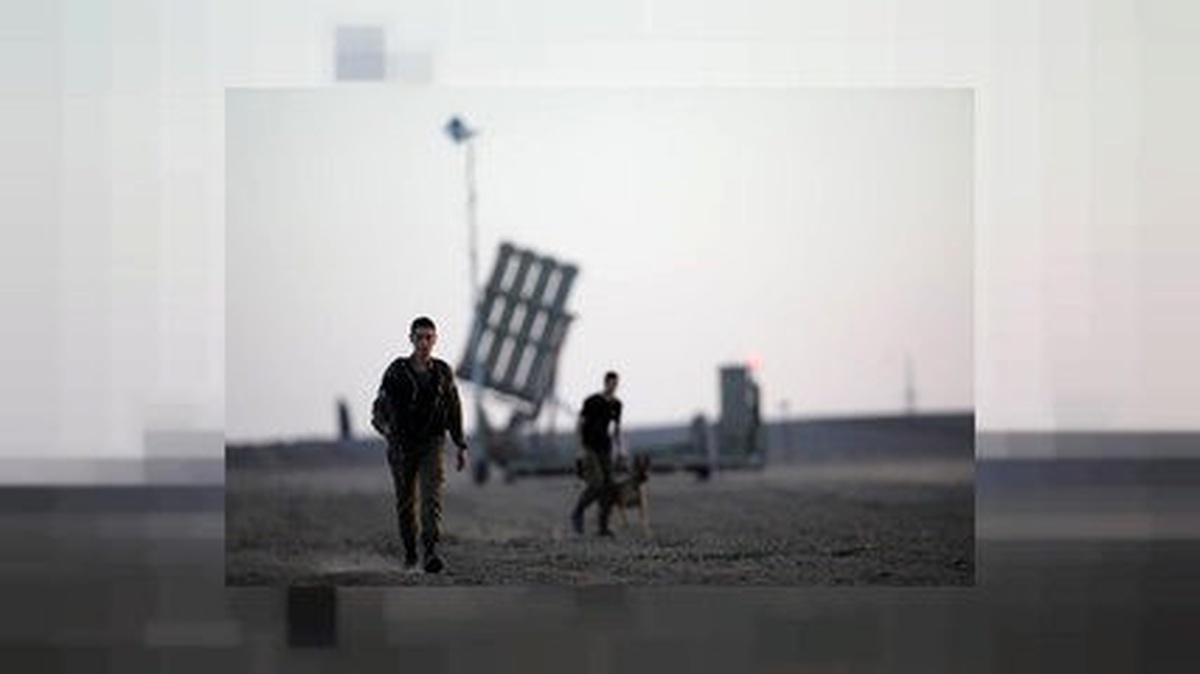 Yemen\'den Riyad\'a Fırlatılan Füzeye Havada Müdahale Edildi