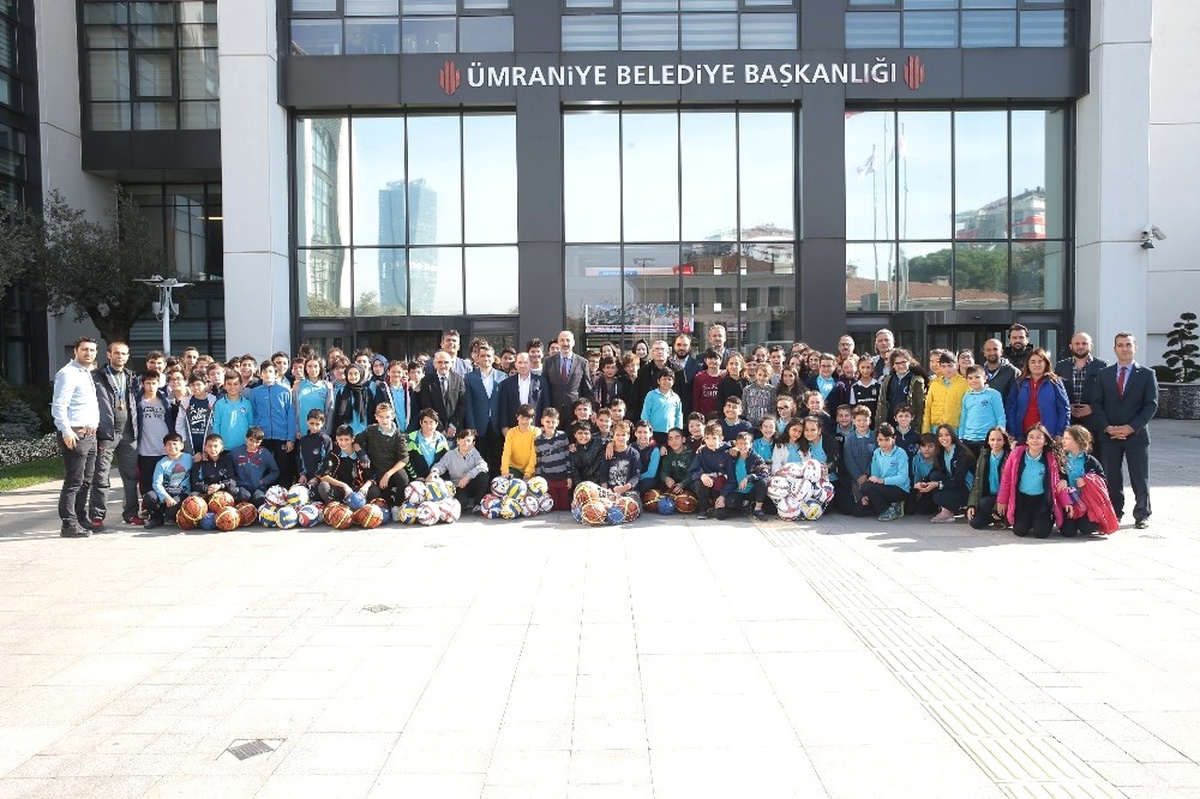 10. Geleneksel Ümraniye Spor Oyunları Başladı