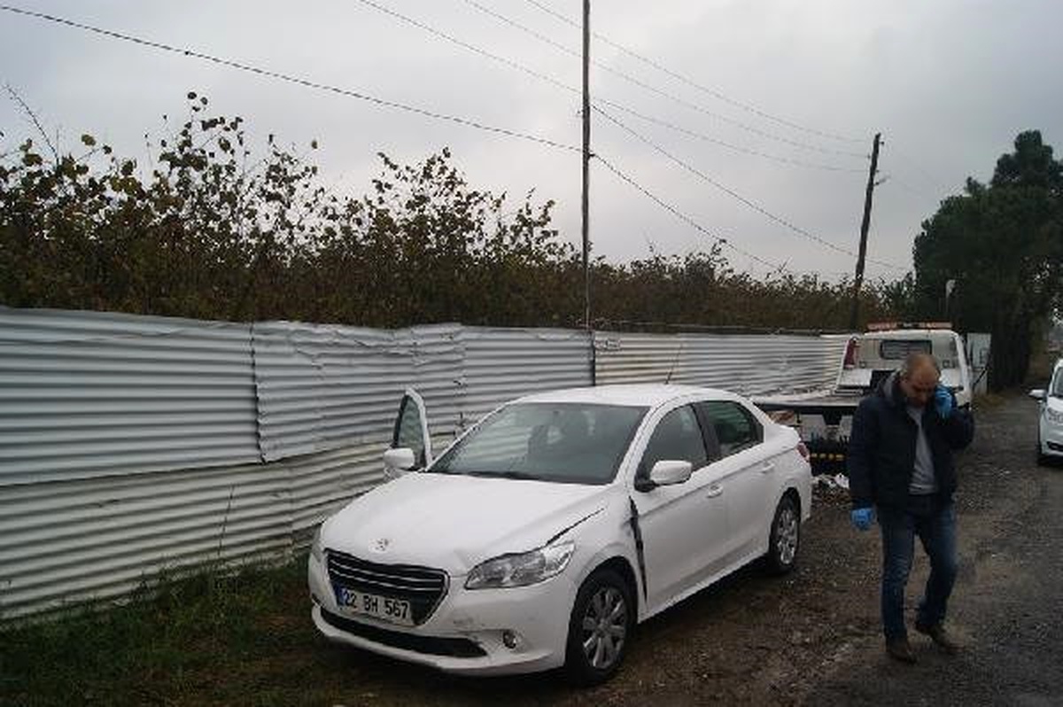4 Milyon Liralık Soygunda Kullanılan Otomobil, Hendek\'te Bulundu
