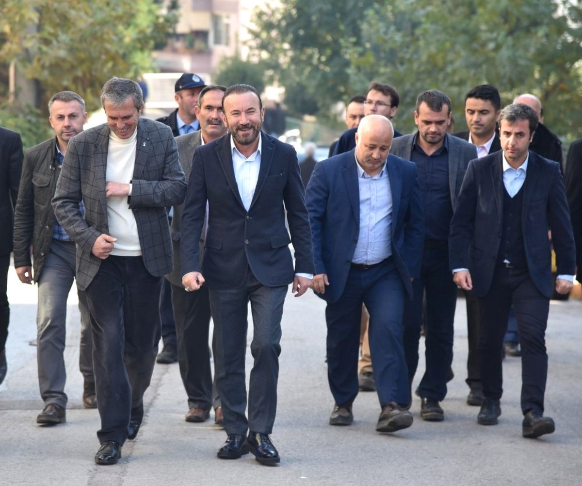 Başkan Doğan, Yenimahalle\'yi Gezdi