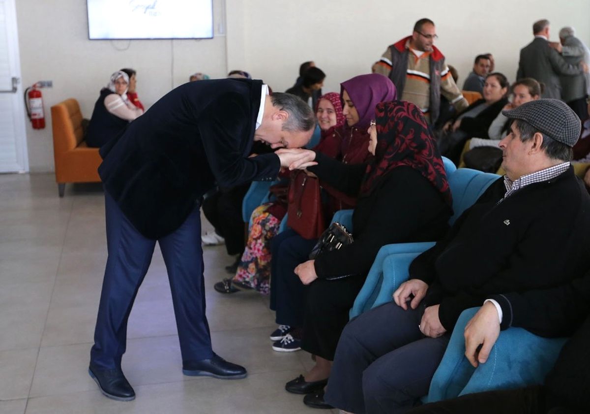 Başkan Gürlesin Vatandaşları Dinledi