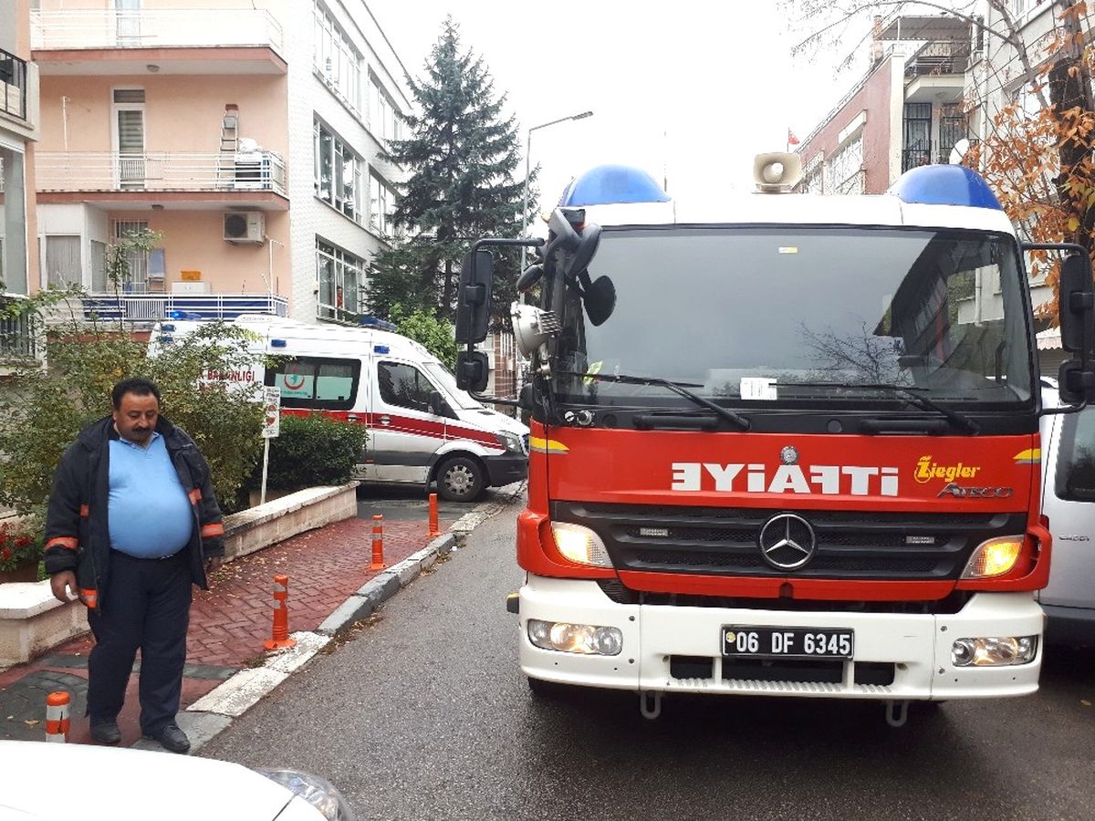 Başkent\'te Emekli Avukat Evinde Ölü Bulundu