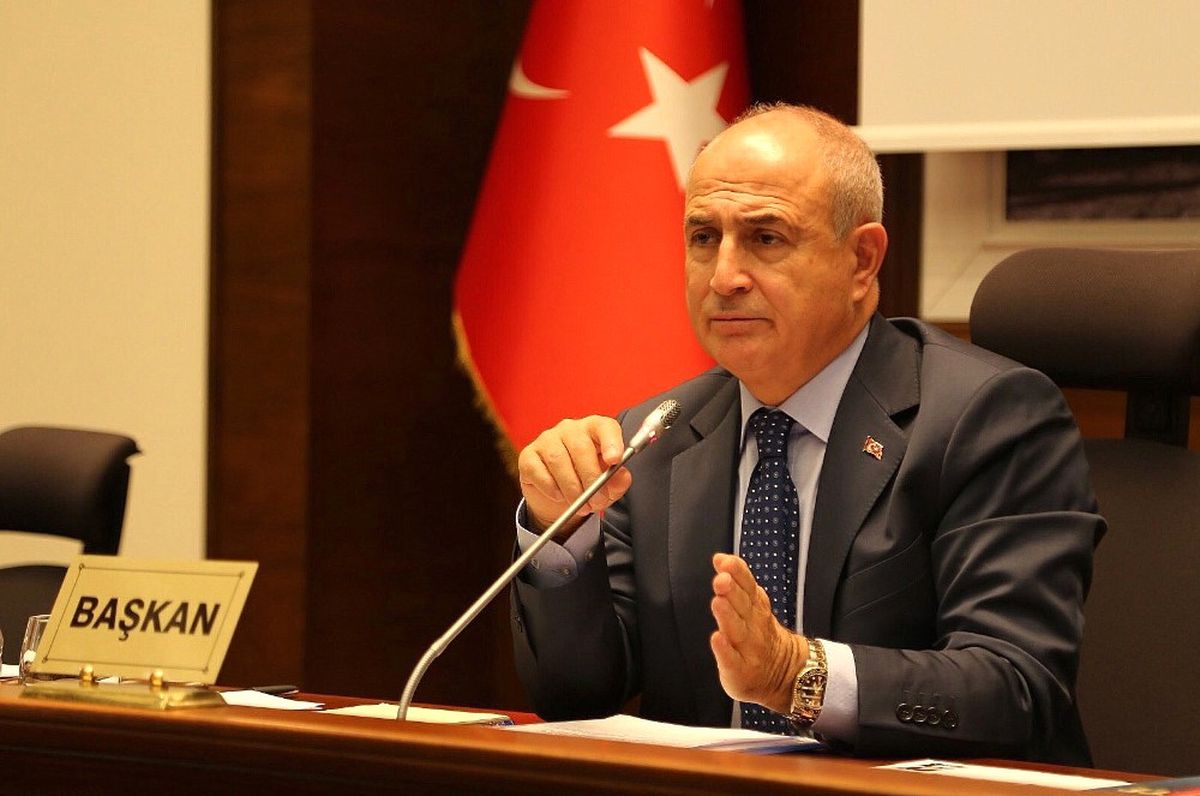 Belediye Meclisinden Başkan Akgün\'e Takdir