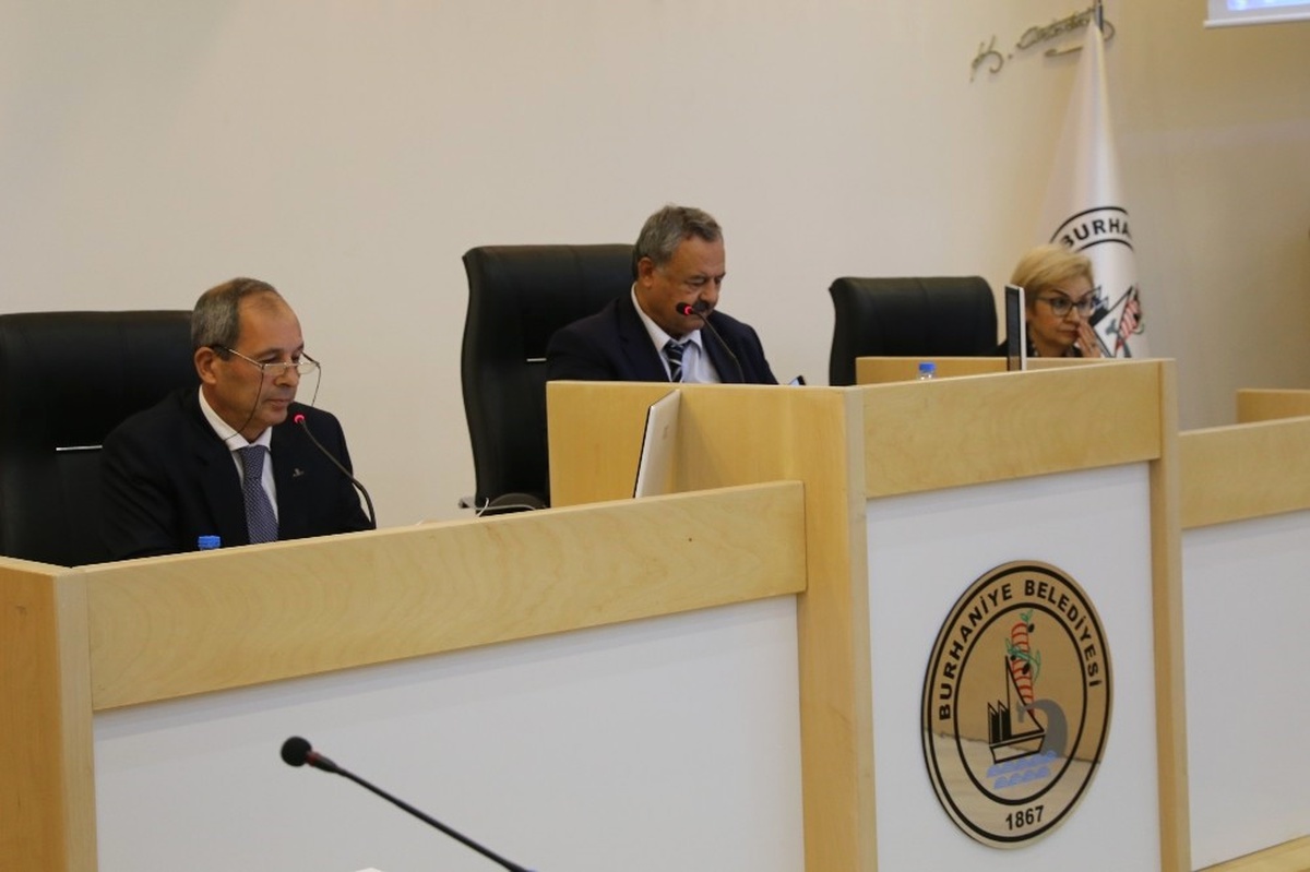 Burhaniye\'de Belediye Bütçesi 50 Milyon Lira Olarak Belirlendi