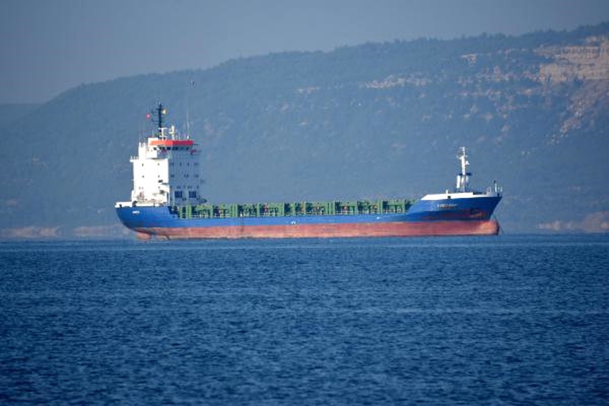 Çanakkale Boğazı\'ndan Geçen Gemide Makine Arızası
