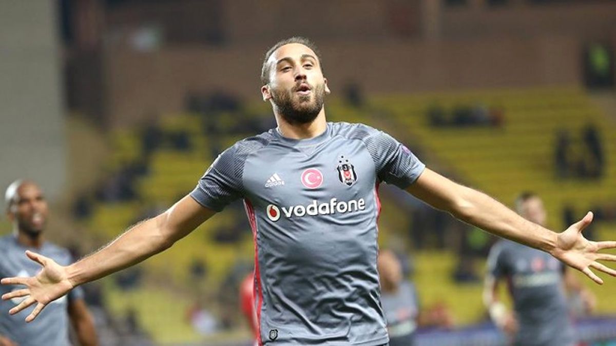 Cenk Tosun\'un Yükselişini Devam Ettiriyor