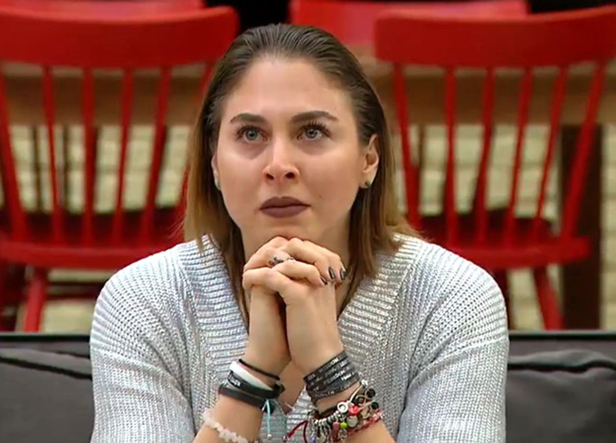 Ecem Karaağaç\'ın Göz6 Hikayesi!
