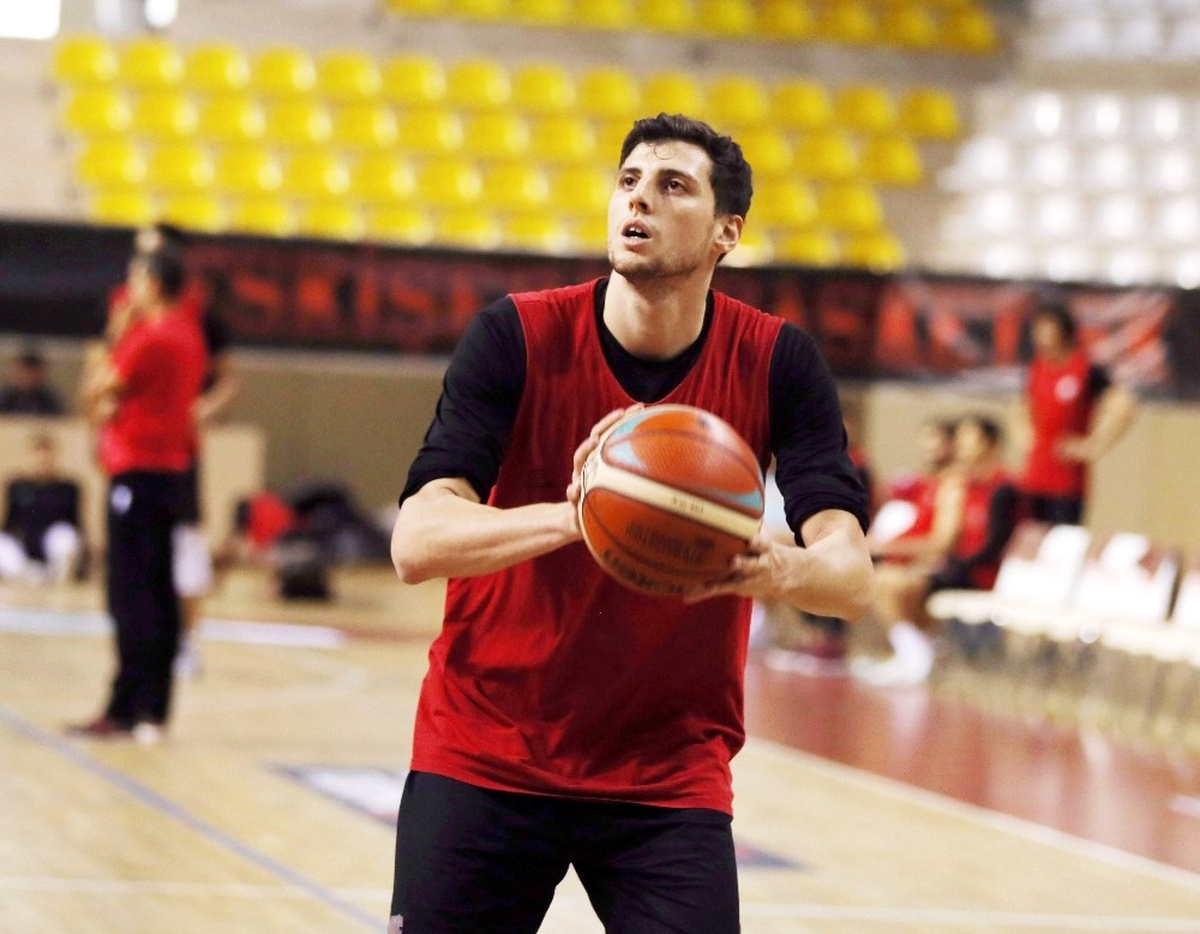 Eskişehir Basket\'te Pınar Karşıyaka Hazırlıkları Sürüyor