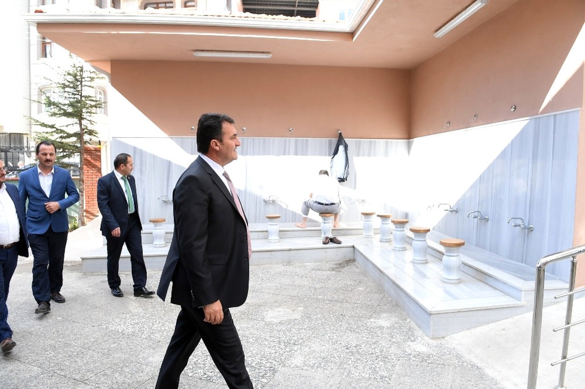 Hacı Zahide Camii Yenilenen Yüzüyle Hizmette