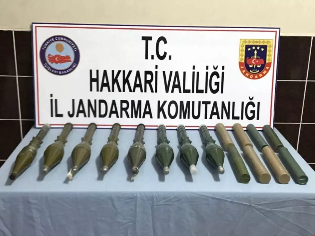 Hakkari\'de Anti Tank Roketatar Mühimmatı Ele Geçirildi